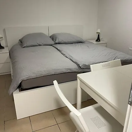 Privatezimmer Near Bahnhof Römisches Theater *